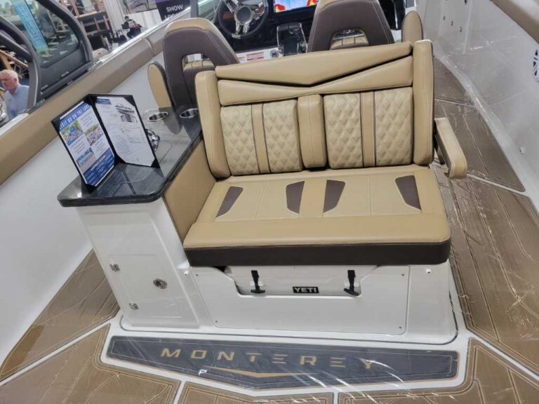 2026 Monterey Elite 30 Twin 300HP Joystick! US-RGFED267J526 [photo 17]